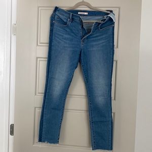 Levi’s skinny jeans